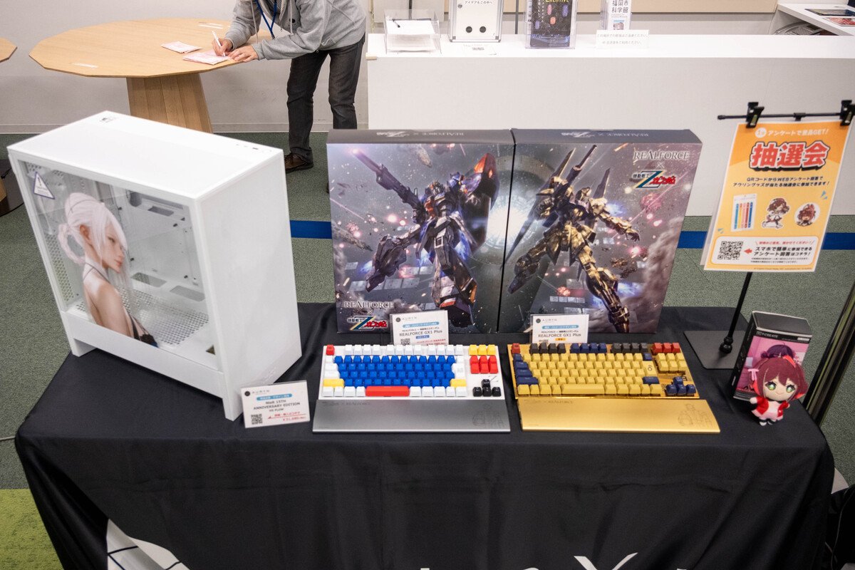 コラボ製品を展示